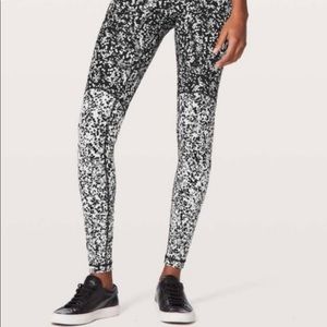 RARE pattern WU lululemon leggings size 6